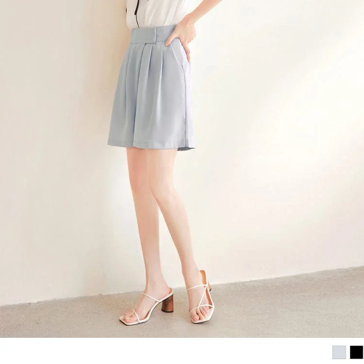 Update your look for less with men’s clothing on sale.  ELASTIC WAIST HIGH WAIST WIDE LEG SHORTS