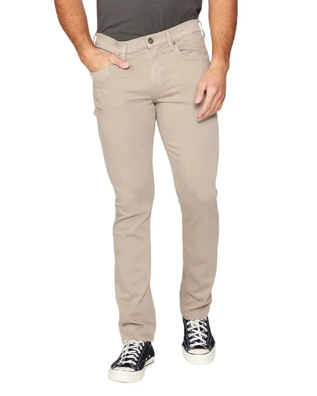 Special offers on the latest clothing collections – Don’t miss out!  Federal Slim Straight Jean In Khaki Sand