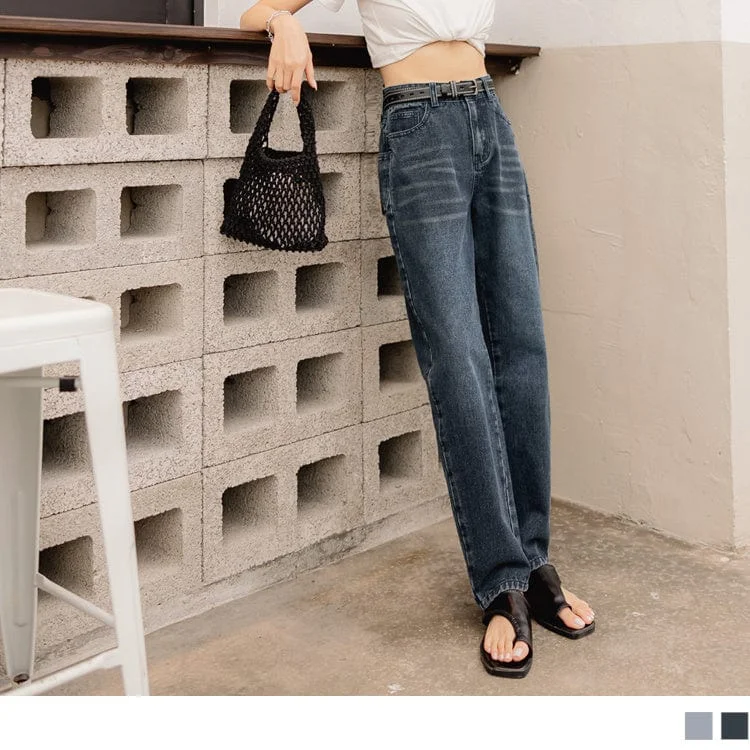 Shop the latest styles in men’s fashion – don’t miss out on these deals!  MEDIUM WAIST COTTON WASHED HAREMDENIM PANTS
