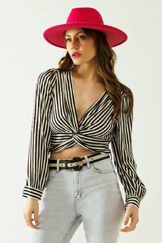 Hot Girl StripedTwisted Long Sleeve Crop Top In Black and White