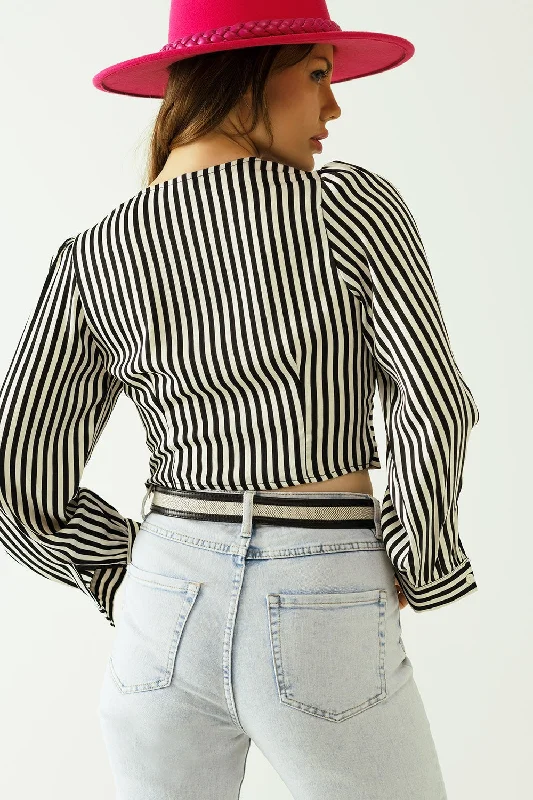 Hot Girl StripedTwisted Long Sleeve Crop Top In Black and White