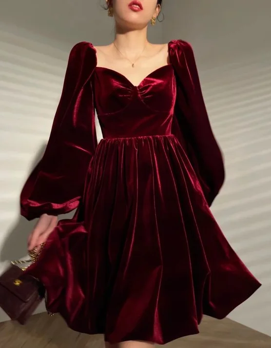 Cute V Neck Burgundy Velvet Short Prom Dress Homecoming Dress      S3315