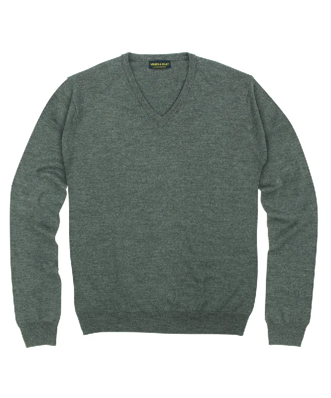 Shop seasonal clothing deals – Big savings on fashion essentials. 100% Pure Merino Wool Zegna Baruffa V-Neck Sweater - Grey Shop seasonal clothing deals – Big savings on fashion essentials. 100% Pure Merino Wool Zegna Baruffa V-Neck Sweater - Grey