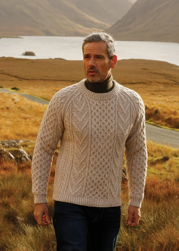 Flash discounts on men’s clothing – Don’t miss out! Aran Handknit Crew Neck Sweater | Oatmeal Flash discounts on men’s clothing – Don’t miss out! Aran Handknit Crew Neck Sweater | Oatmeal