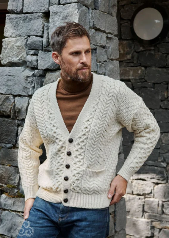 Get stylish outfits for every occasion – Shop now and save! Aran V-Neck Cardigan | Natural Get stylish outfits for every occasion – Shop now and save! Aran V-Neck Cardigan | Natural