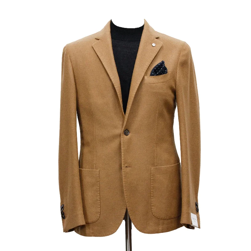 Look sharp without breaking the bank – men’s clothing sale now! Camel Wool & Cashmere Contemporary Sport Jacket - L.B.M. 1911 Look sharp without breaking the bank – men’s clothing sale now! Camel Wool & Cashmere Contemporary Sport Jacket - L.B.M. 1911