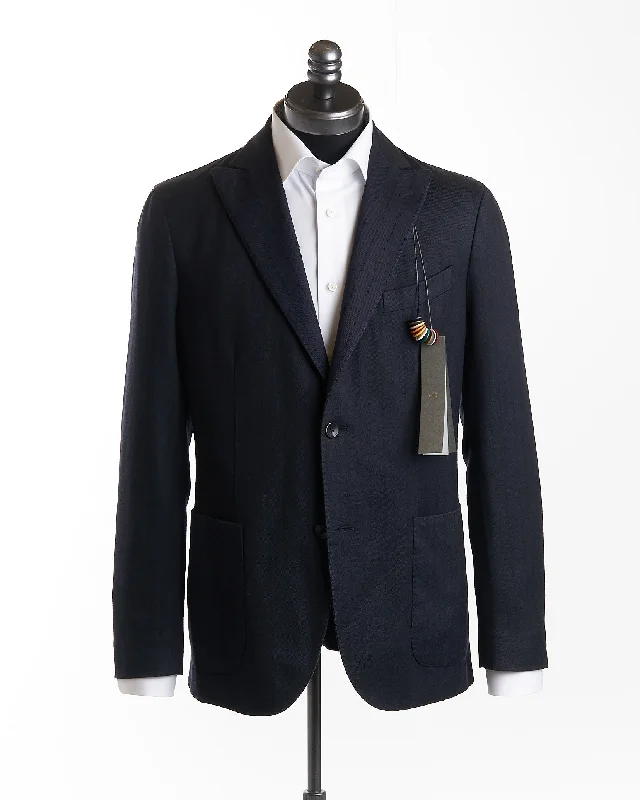 Unbeatable discounts on top-selling apparel – Only available online. Flocked Stripe Peak Lapel Soft Sport Jacket / Navy Unbeatable discounts on top-selling apparel – Only available online. Flocked Stripe Peak Lapel Soft Sport Jacket / Navy
