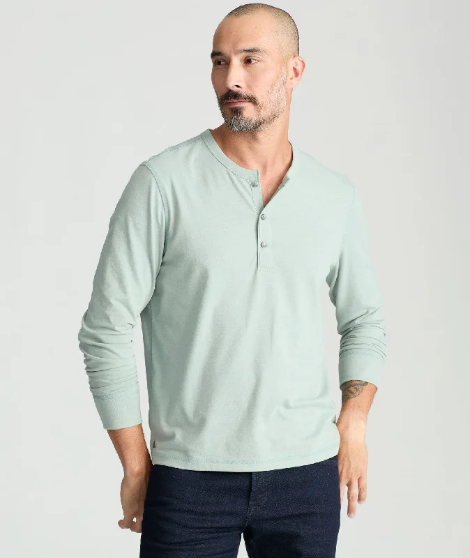 Flash discounts on men’s clothing – Don’t miss out!  Ultrasoft Long-Sleeve Henley