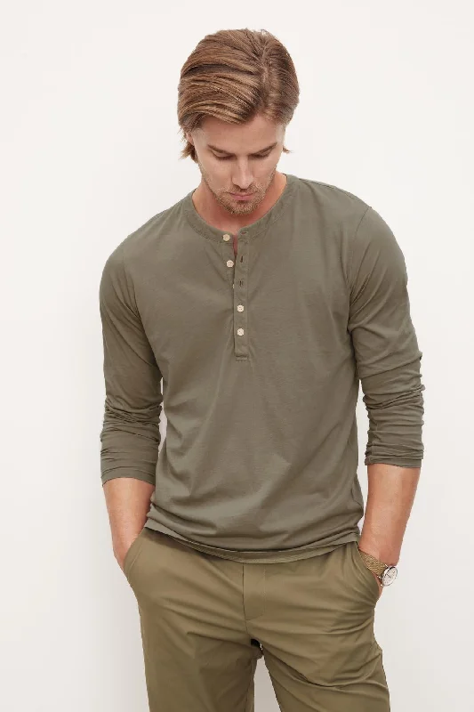 Shop trendy clothing at amazing prices – exclusive deals!  ALVARO HENLEY
