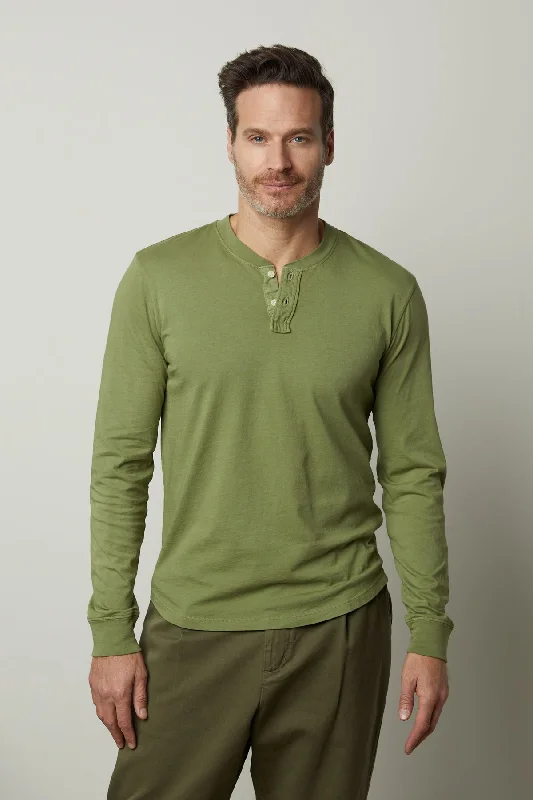 Shop our exclusive men’s fashion deals – limited time only!  BRADEN HENLEY