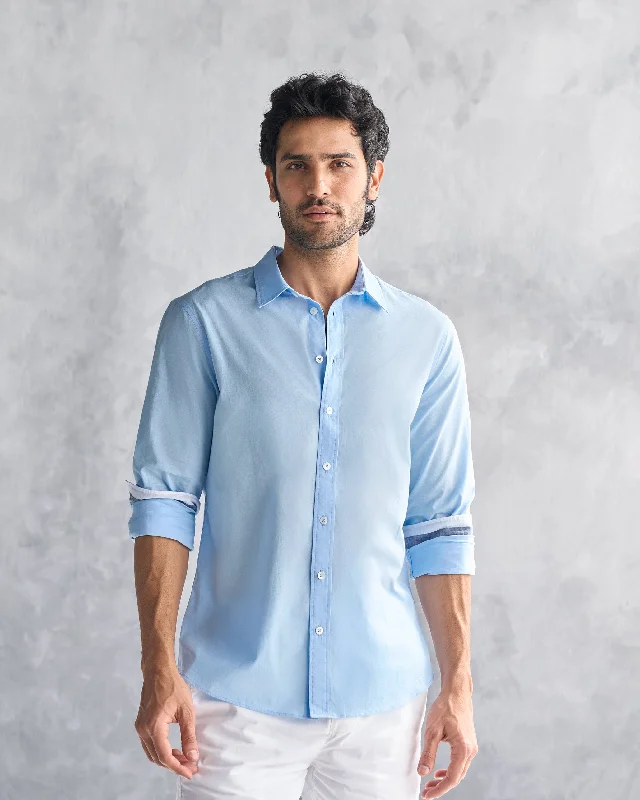End-of-season clothing sale – Shop now for big savings!  Classic Shirt - Light Blue