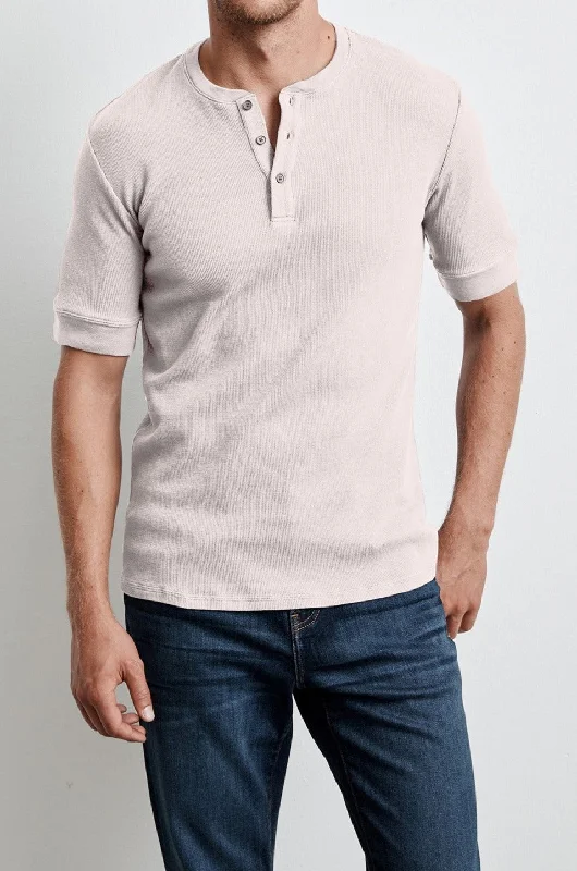 Best deals fashion – Don’t miss the latest clothing discounts. LARRY THERMAL KNIT HENLEY Best deals fashion – Don’t miss the latest clothing discounts. LARRY THERMAL KNIT HENLEY