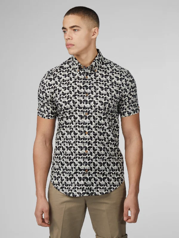 Bundle and save: Shop men’s fashion and enjoy exclusive discounts.  Linear Print Shirt - Black