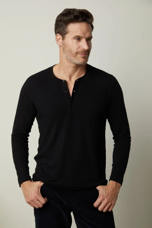 Get 25% off select men’s clothing when you shop online!  RYLAND HENLEY