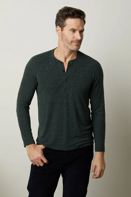 Shop stylish men’s clothing and enjoy amazing discounts.  RYLAND HENLEY