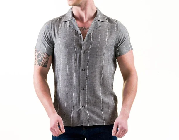 Get fresh fashion for less – Shop trendy clothing at discounted prices.  STRIPPED GRAY COTTON/LINEN SHORT SLEEVE SHIRT