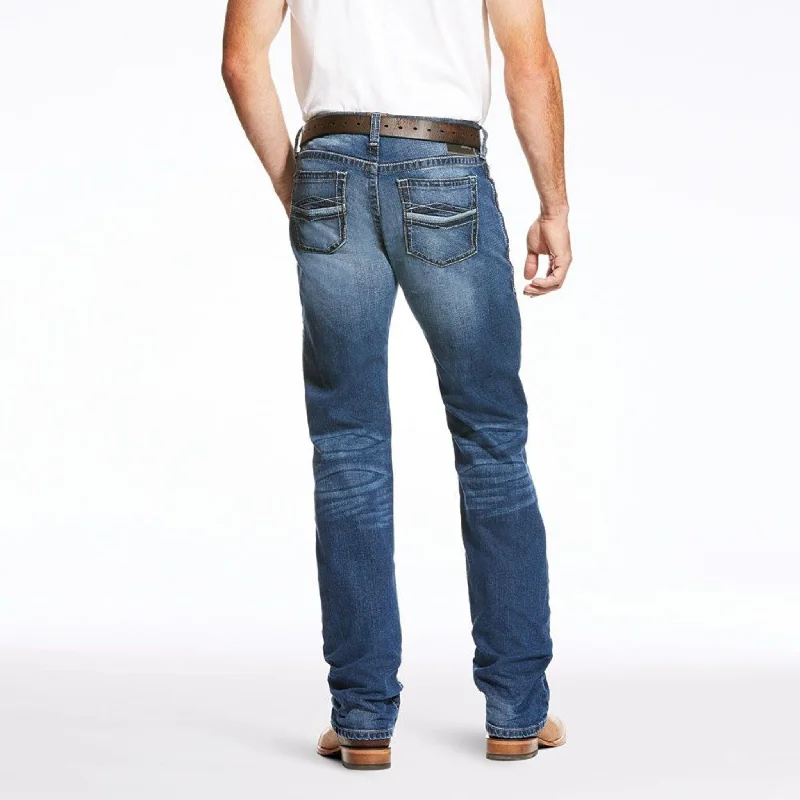 Shop the hottest fashion trends for less –  deals you can’t miss.  Ariat Men's M7 Rocker Strait Jean