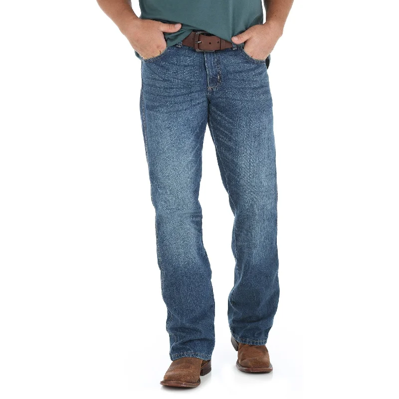 Don’t miss out on men’s fashion sales – shop today and save big!  Wrangler Retro Relaxed Boot Jean