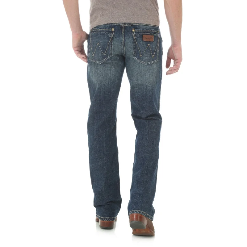 Get ready for your next season with amazing savings on all clothing. Wrangler Retro Layton Jean Get ready for your next season with amazing savings on all clothing. Wrangler Retro Layton Jean