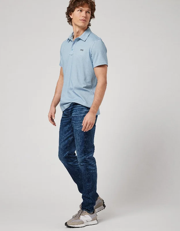 Flash sale alert! Shop fashion-forward clothing at discounted prices.  AE 24/7 Athletic Skinny Jean