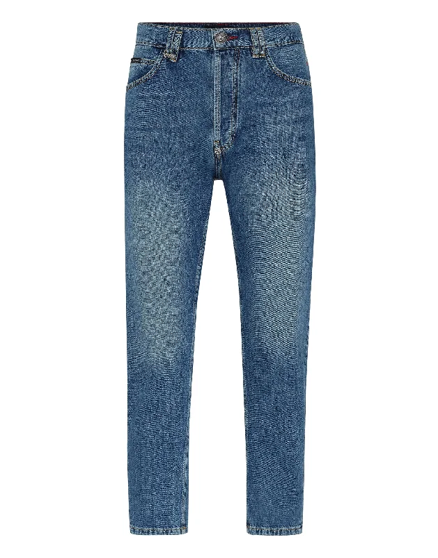 Limited-time promo – up to 70% off on men's essentials. Denim Trousers Carrot Fit Iconic Plein Limited-time promo – up to 70% off on men's essentials. Denim Trousers Carrot Fit Iconic Plein