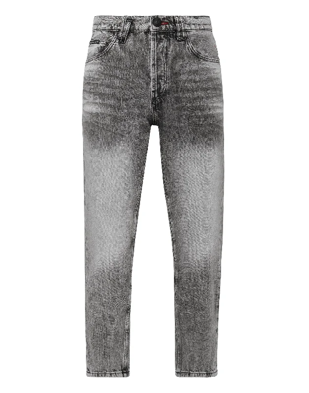 Upgrade your look with stylish, affordable men’s clothing. Denim Trousers Carrot Fit Iconic Plein Upgrade your look with stylish, affordable men’s clothing. Denim Trousers Carrot Fit Iconic Plein
