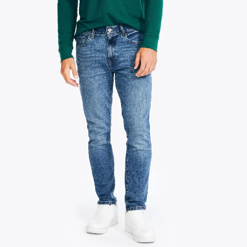 Unbeatable discounts on top-selling apparel – Only available online.  Nautica Mens Athletic Slim Stretch Denim
