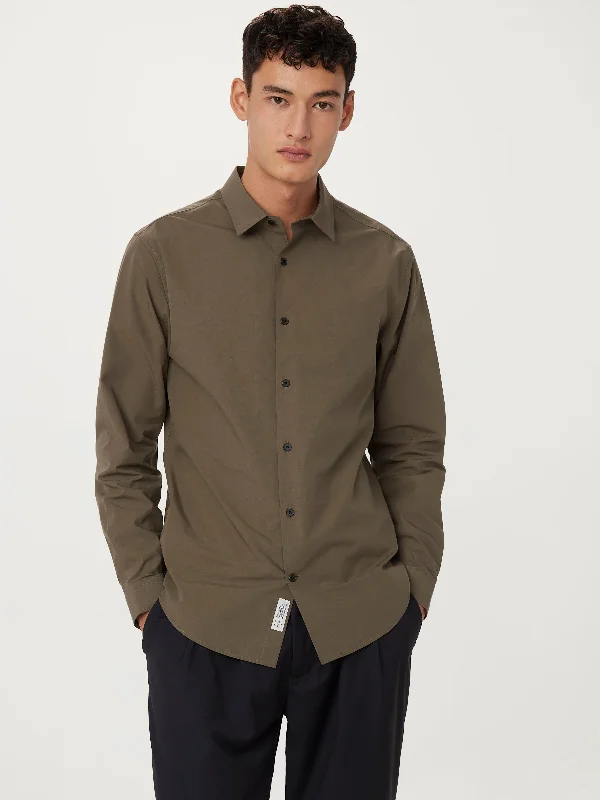 Shop the latest men’s styles at unbelievable prices. The Essential Dress Shirt in Dark Khahi Shop the latest men’s styles at unbelievable prices. The Essential Dress Shirt in Dark Khahi