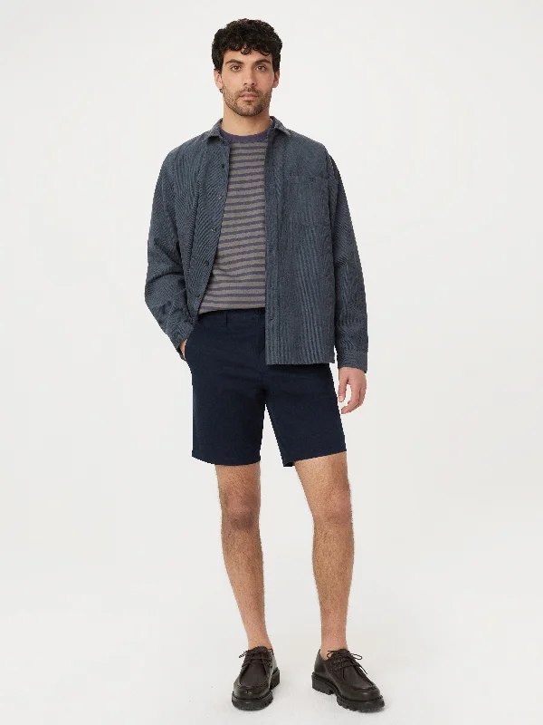 Don’t miss out on men’s fashion sales – shop today and save big!  The Brunswick 9in Short in Deep Blue