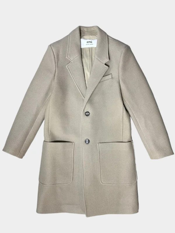 End-of-season clothing sale – Shop now for big savings!  Classic Coat