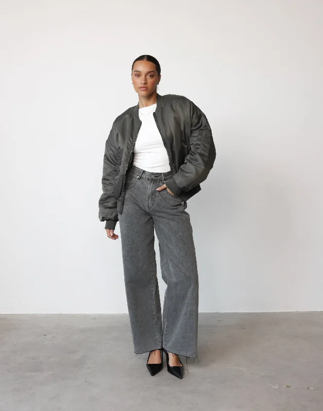 Fresh clothing styles are here – Shop now for exclusive discounts! Essential Bomber (Moss) - By Lioness Fresh clothing styles are here – Shop now for exclusive discounts! Essential Bomber (Moss) - By Lioness