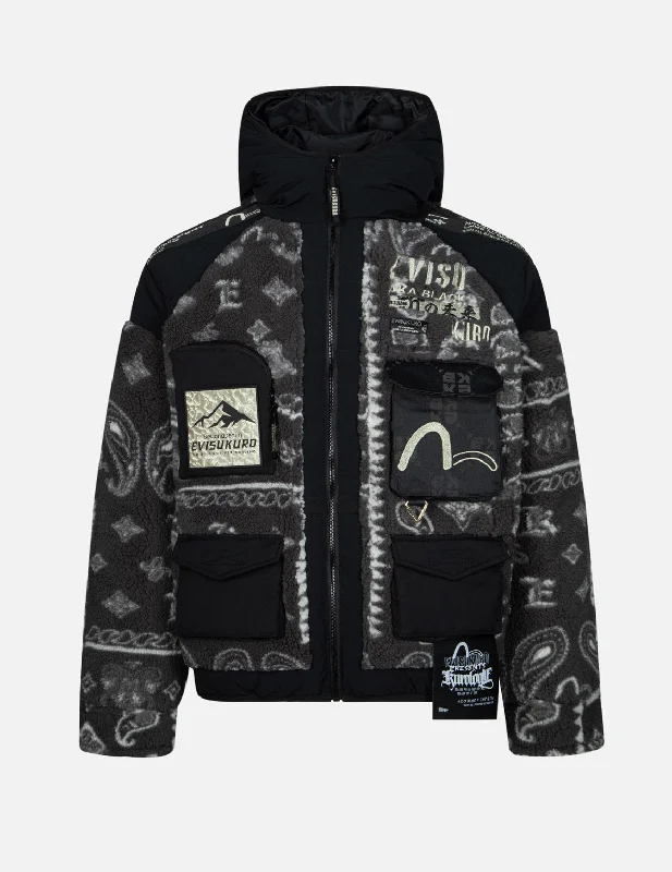 Bundle and save: Shop men’s fashion and enjoy exclusive discounts.  佩斯利印花羊羔毛及貼袋常规版型羽绒服