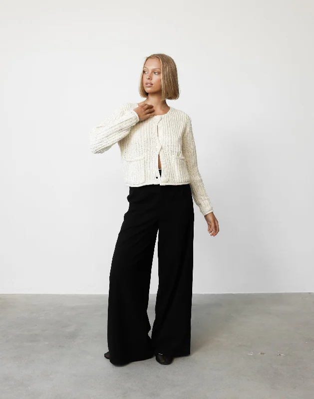 Don’t wait – shop the biggest sale of the season on men’s clothing! Zoe Cardigan (Butter) Don’t wait – shop the biggest sale of the season on men’s clothing! Zoe Cardigan (Butter)