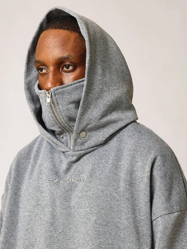 Time to upgrade your wardrobe – shop men’s fashion on sale.  Masked Overhead Hoodie With Pleated Sleeve & Embroidery